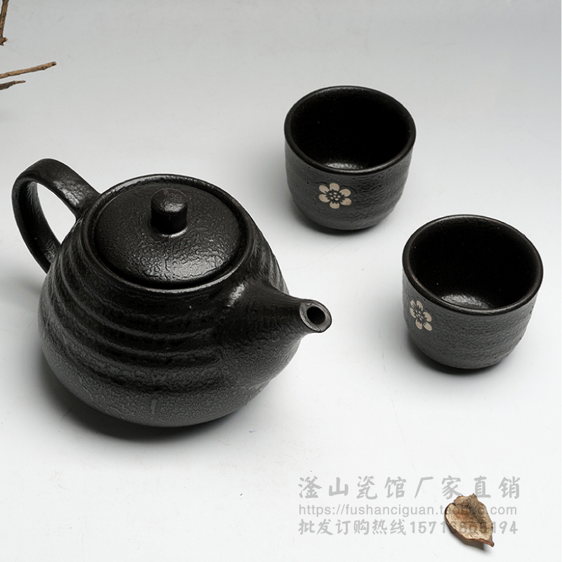 ũ  Ƽ ģ ڱ  Ϻ    Ʈ  ſ      Ư¡/Creative coarse pottery tea Japanese flower Teapot Set Features handmade black pot of wa